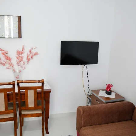 Marina's Center Berat